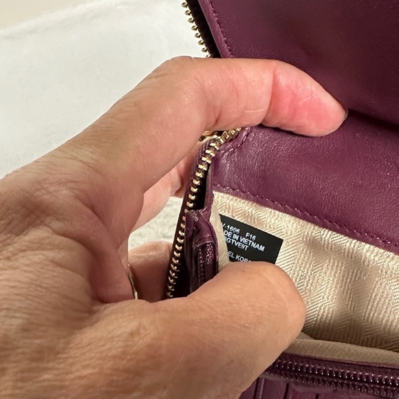Michael Kors Plum Quilted Wristlet/ wallet - Picture 12 of 12